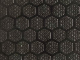 detail Berken Betonplex WBP Antislip honingraat FSC Mix 70%