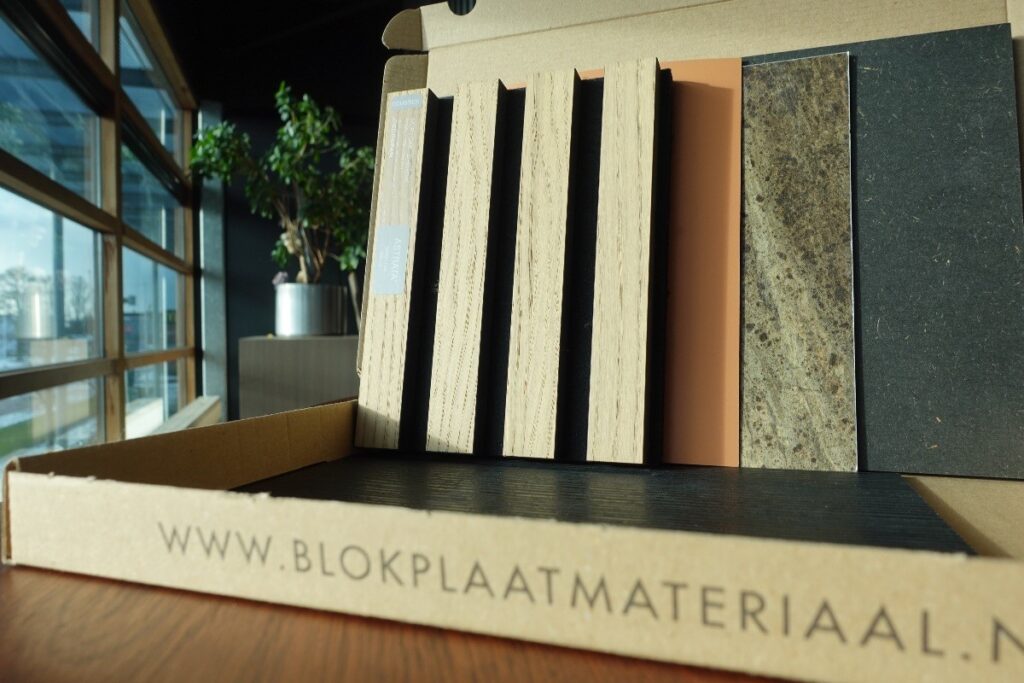 Hoe vraag je samples aan bij Blok Plaatmateriaal?