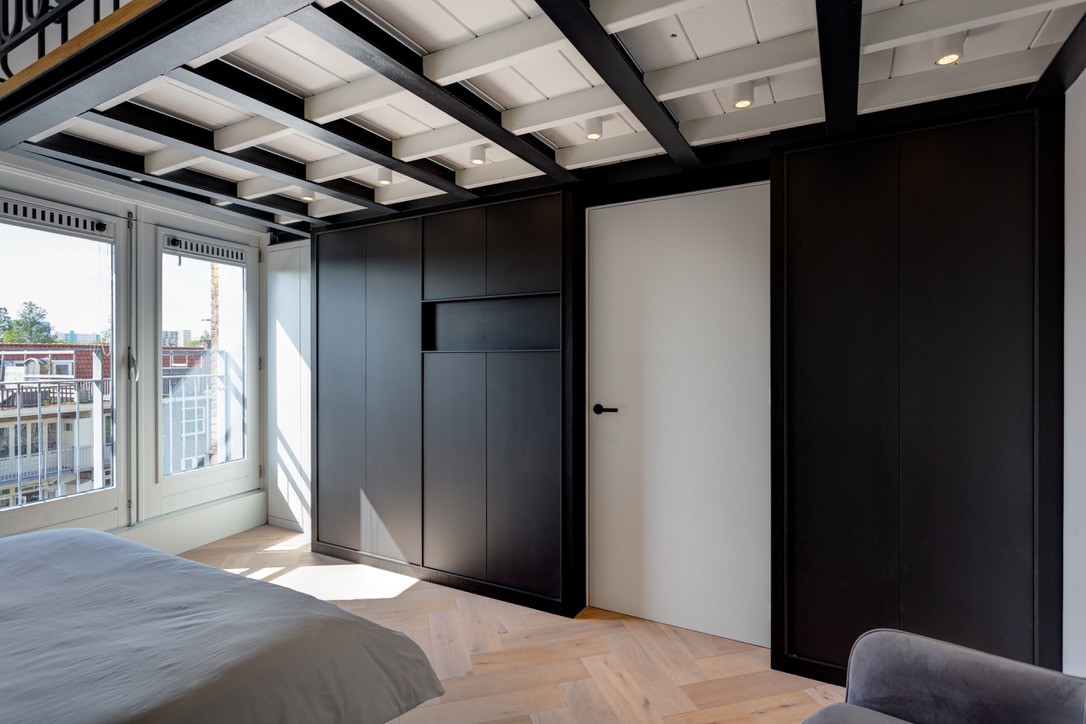 Unilin MDF Fibralux MR d&d gelakt Black Super Matt 70% PEFC gecert. / vochtwerend + folie - Afbeelding 4 Unilin MDF Fibralux MR d&d gelakt Black Super Matt 70% PEFC gecert. / vochtwerend + folie - Afbeelding 4